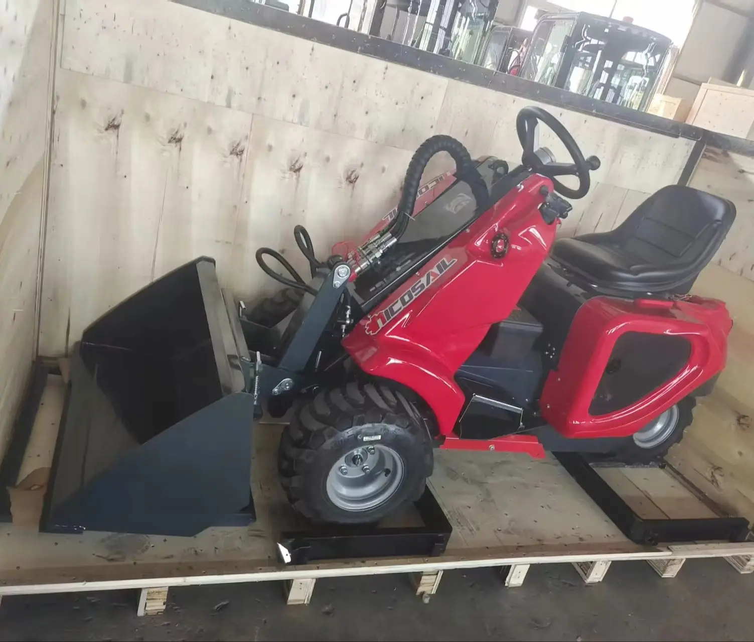 CE Approved Small 3 Wheel Skid Loader Compact Hydraulic Working Equipment Euro 5 Engine System
CE Approved Small 3 Wheel Skid Loader Compact Hydraulic Working Equipment Euro 5 Engine System