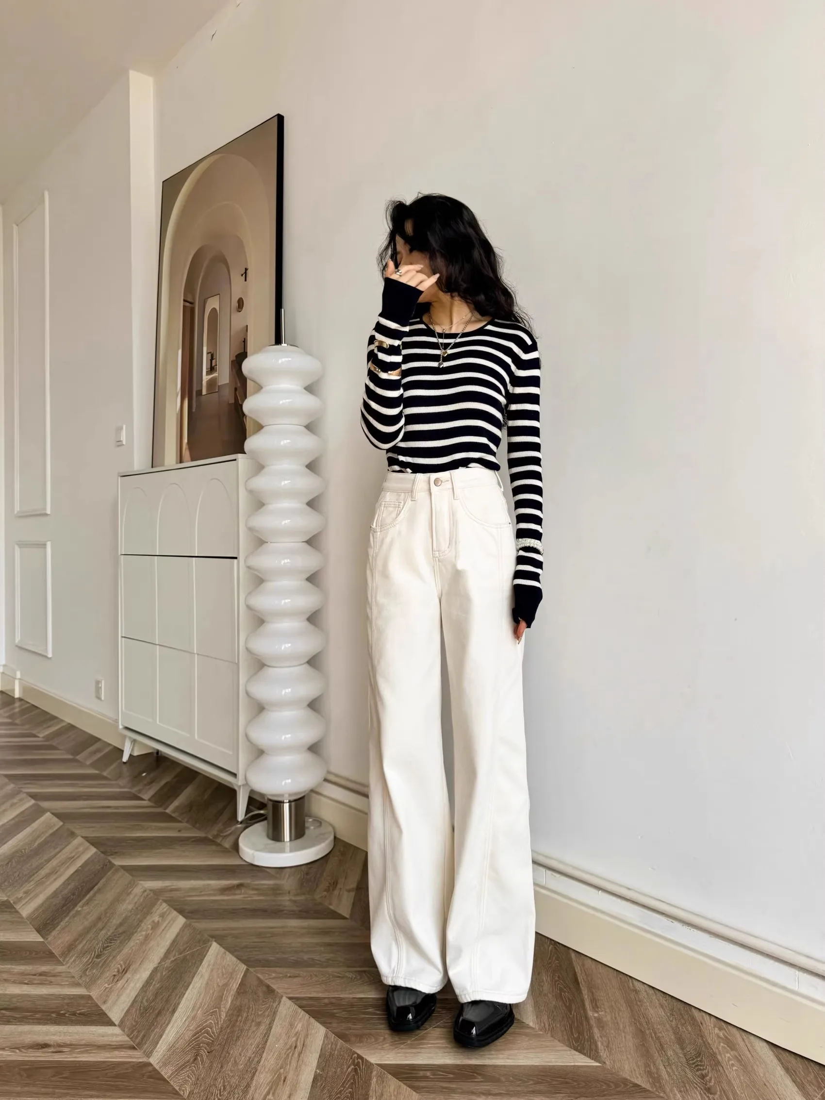 Прямые джинсовые джинсы с высокой талией на подкладке Fce, зимняя серия бежевого цвета от Terri Slimming Effect, теплые и удобные...
Прямые джинсовые джинсы с высокой талией на подкладке Fce, зимняя серия бежевого цвета от Terri Slimming Effect, теплые и удобные...