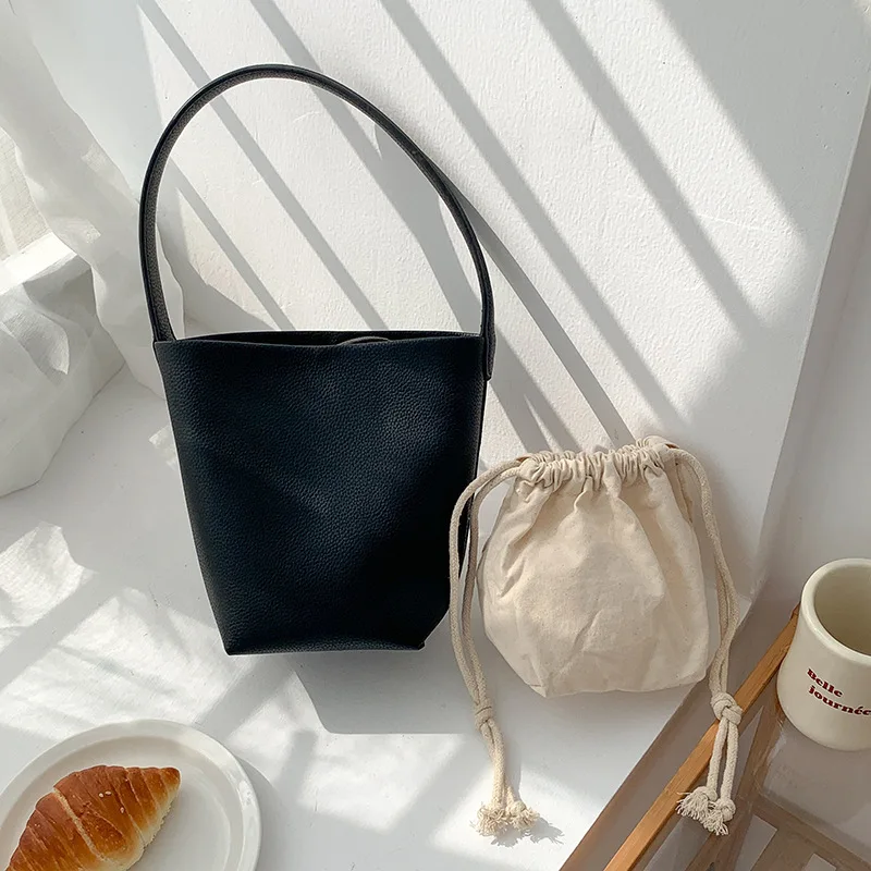 Women Top Layer Cowhide Bucket Bag Hand-held Shoulder Cross-body Leather Women's Bag Tide
Women Top Layer Cowhide Bucket Bag Hand-held Shoulder Cross-body Leather Women's Bag Tide