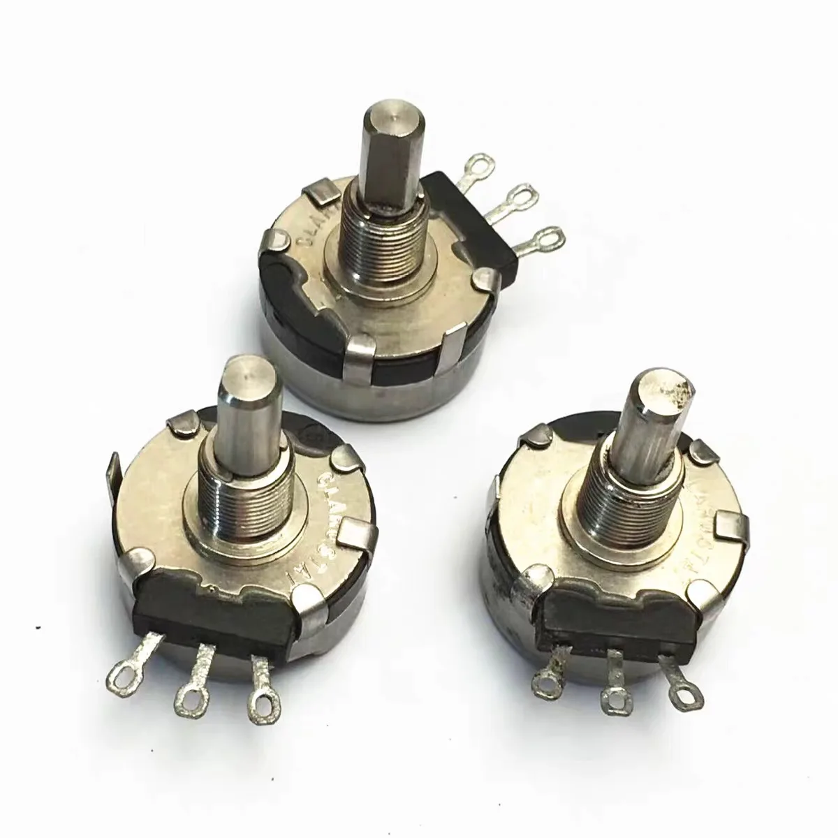 1pcs/lots for potentiometer sensor C0416143 53C3-50K-S C0416447 53C3-2500-S
1pcs/lots for potentiometer sensor C0416143 53C3-50K-S C0416447 53C3-2500-S