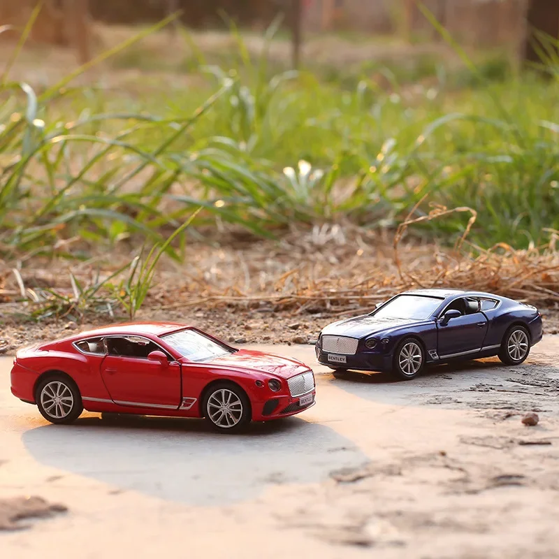 1:36 Bentley Contilental GT металлическая литая под давлением модель автомобиля коллекция игрушек Рождественский подарок офисное украшение дома F220
1:36 Bentley Contilental GT металлическая литая под давлением модель автомобиля коллекция игрушек Рождественский подарок офисное украшение дома F220