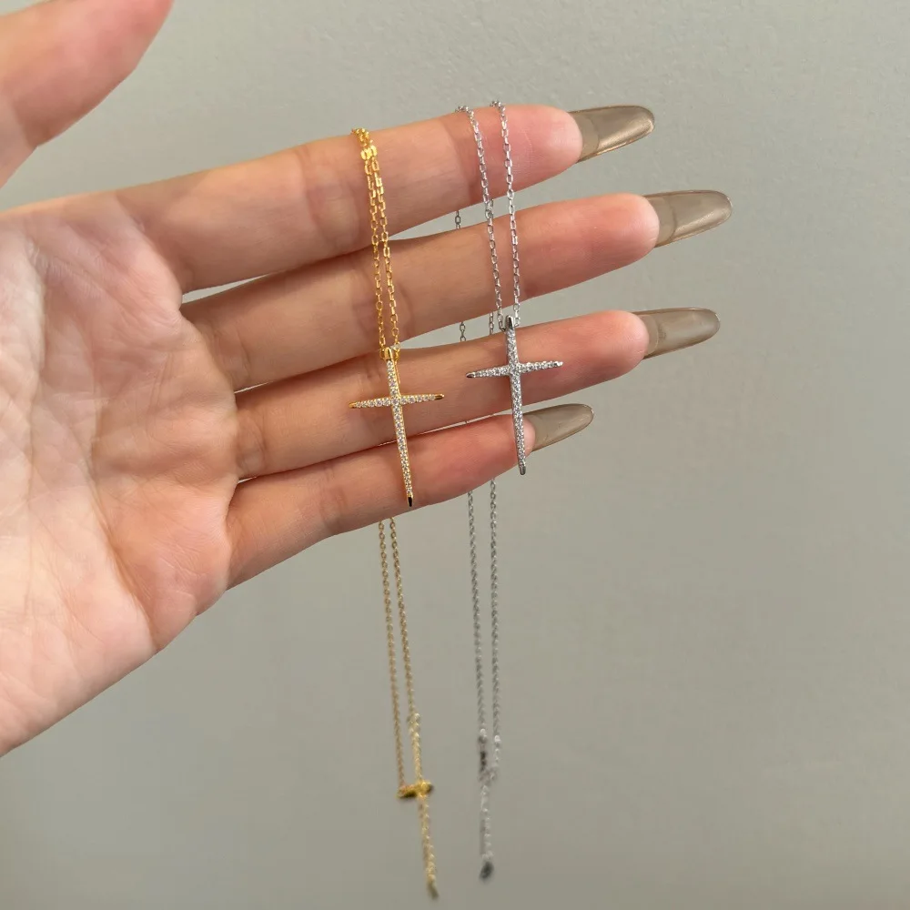 New S925 Silver Necklace Light Luxury Exquisite Light Cold Style Pendant Clavicle Chain Product Wedding Jewelry
New S925 Silver Necklace Light Luxury Exquisite Light Cold Style Pendant Clavicle Chain Product Wedding Jewelry