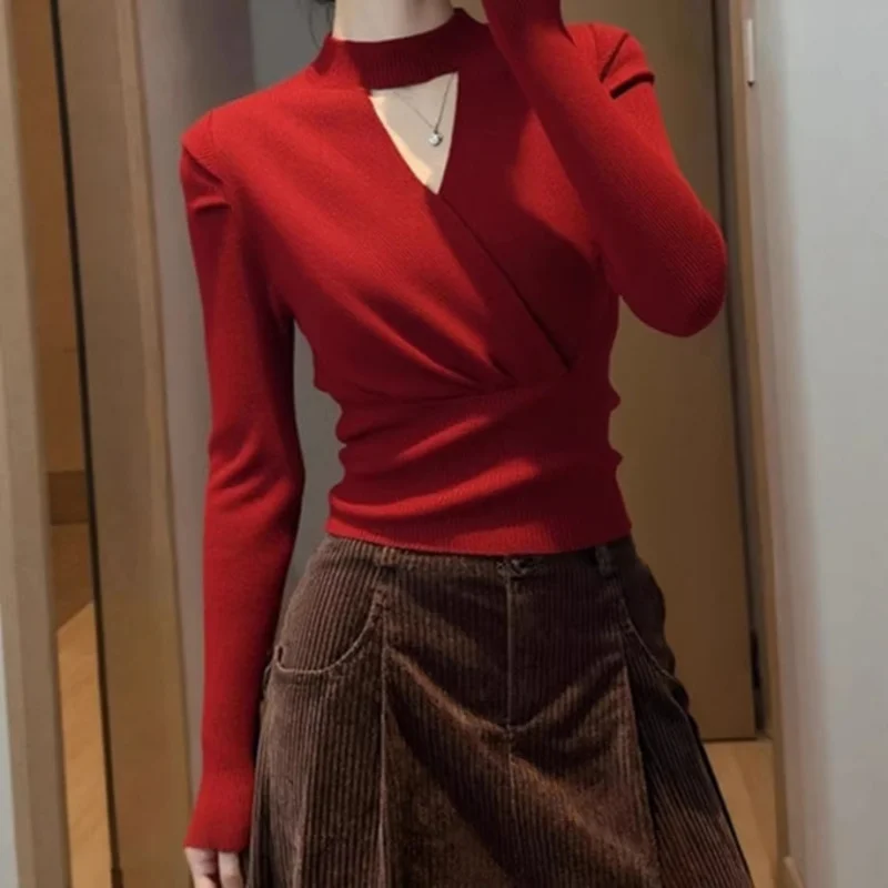stylish red-cutout long-sleeve knit top women, autumn and winter design, waist-cinching, slimming, suitable as a
stylish red-cutout long-sleeve knit top women, autumn and winter design, waist-cinching, slimming, suitable as a