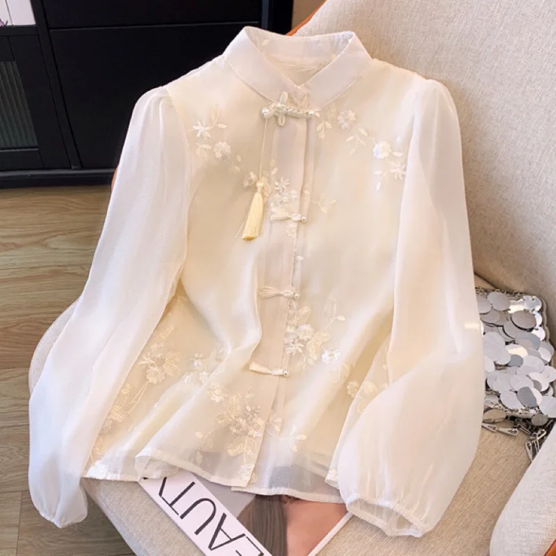 Chinese Style Embroidered Shirt Women's Spring Autumn New Chinese Retro Buckle Collar Temperament Commuting Horse Face Skirt Top
Chinese Style Embroidered Shirt Women's Spring Autumn New Chinese Retro Buckle Collar Temperament Commuting Horse Face Skirt Top