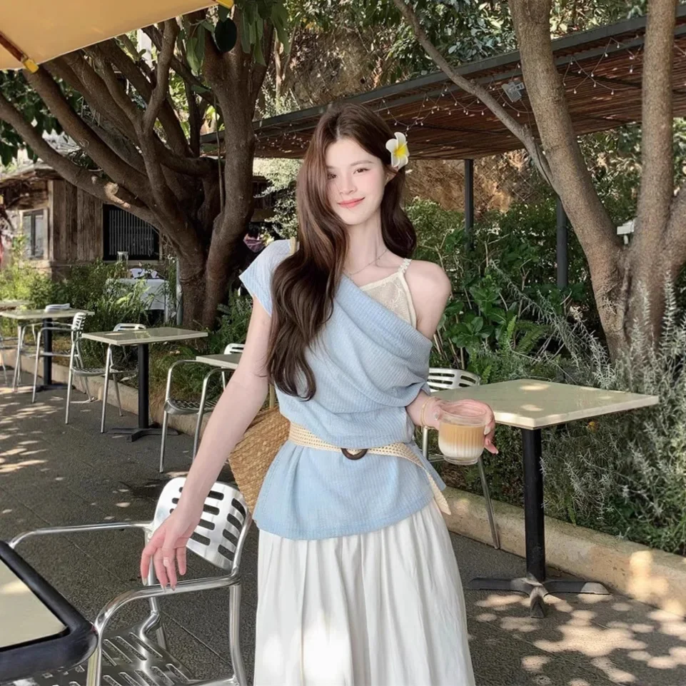 Gentle Wind Off-the-shoulder Thin Stacked Top Top Swing Neck Short-sleeved Knitted Sweater Women's 2025 Summer New Design Sense
Gentle Wind Off-the-shoulder Thin Stacked Top Top Swing Neck Short-sleeved Knitted Sweater Women's 2025 Summer New Design Sense