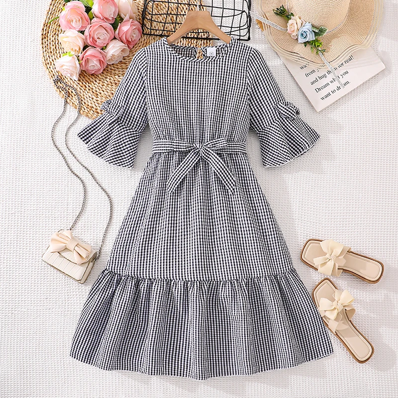 Girls 8-12 Black & White Gingham Dress, Front Crew Neck & Bell Sleeves & Tie Waist/Back Keyhole Neck, Casual Daily Kids Dress
Girls 8-12 Black & White Gingham Dress, Front Crew Neck & Bell Sleeves & Tie Waist/Back Keyhole Neck, Casual Daily Kids Dress