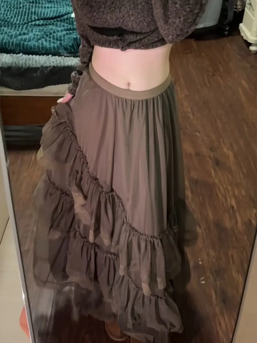 Новая женская юбка-миди с многослойным кружевным декором, эластичным поясом, приталенная, французский асимметричный дизайн
Новая женская юбка-миди с многослойным кружевным декором, эластичным поясом, приталенная, французский асимметричный дизайн