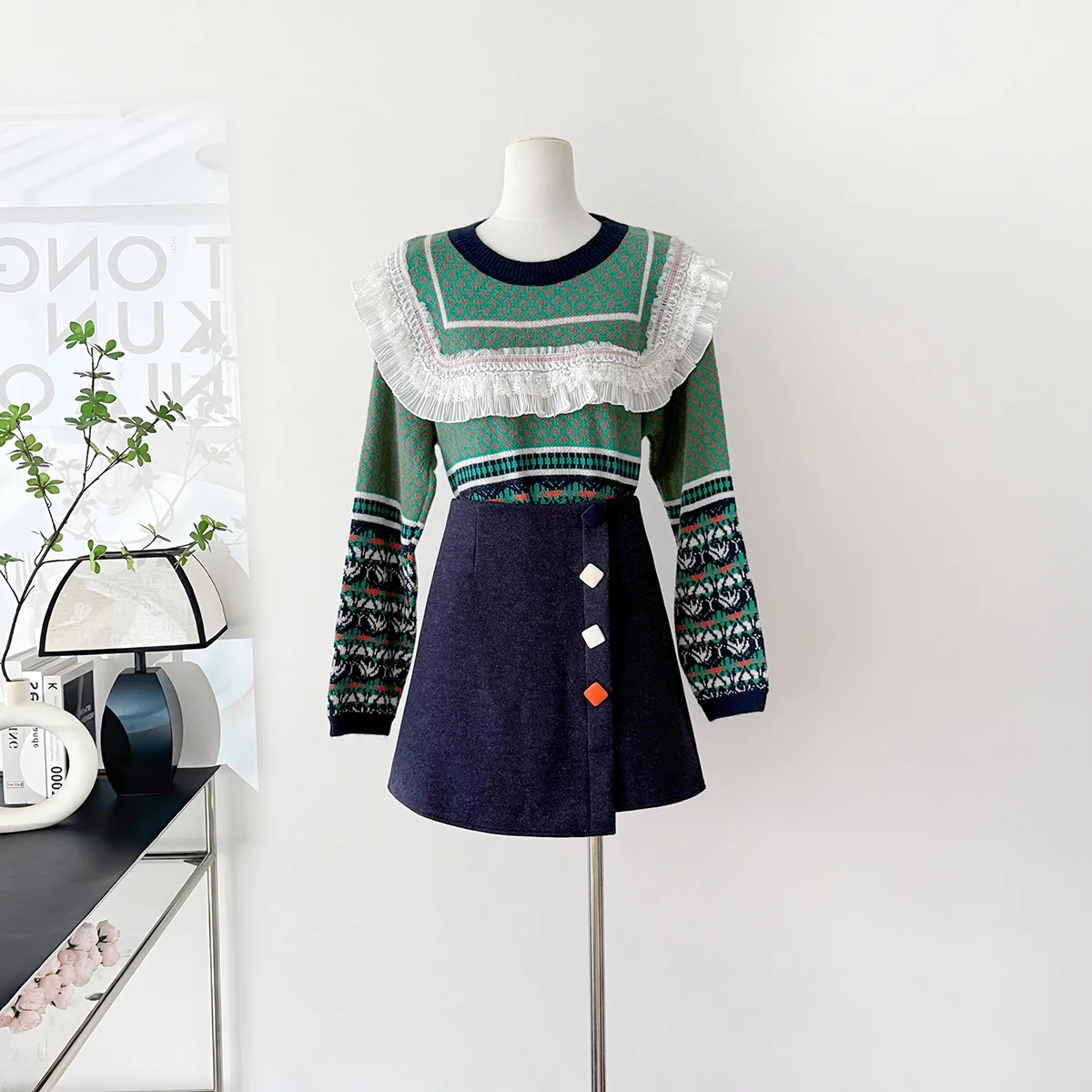 Fall/Winter Sweet Lace-Panel Oversized Sweater and Button-Front Skirt Suits Preppy Style Two Piece Set Women's Outfits
Fall/Winter Sweet Lace-Panel Oversized Sweater and Button-Front Skirt Suits Preppy Style Two Piece Set Women's Outfits