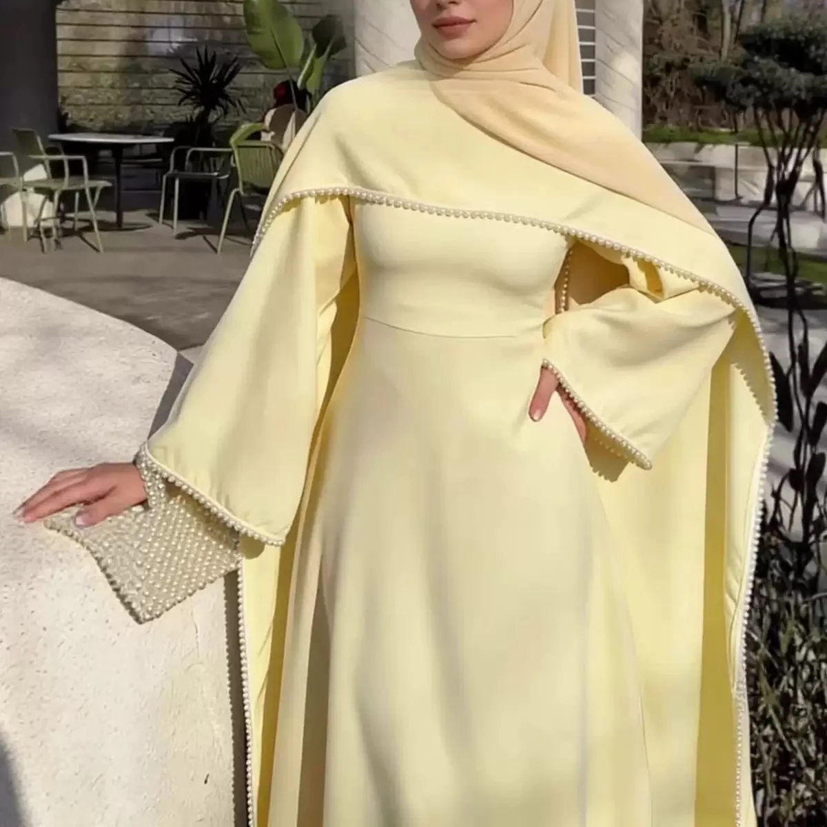 Luxury Dubai Abaya with Pearl Cape for Muslim Women Elegant 2 Piece Set Long Sleeve Modest Belted Dress Islamic Holiday Outfit
Luxury Dubai Abaya with Pearl Cape for Muslim Women Elegant 2 Piece Set Long Sleeve Modest Belted Dress Islamic Holiday Outfit