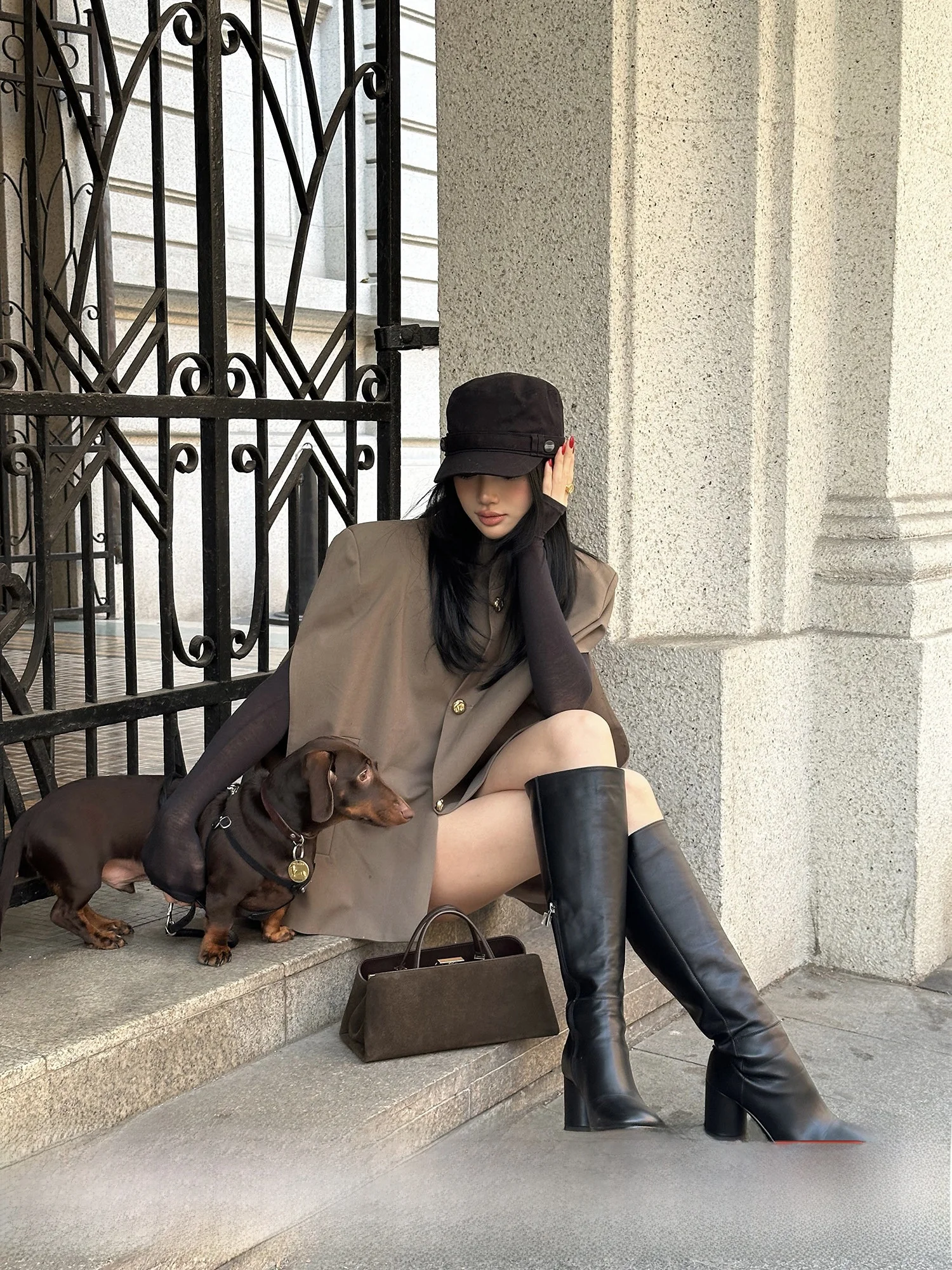 Женская куртка Rovente свободного кроя с длинными рукавами и высоким воротником, на одной пуговице, с подплечниками, из полиэфирного волокна, весенняя верхняя одежда
Женская куртка Rovente свободного кроя с длинными рукавами и высоким воротником, на одной пуговице, с подплечниками, из полиэфирного волокна, весенняя верхняя одежда