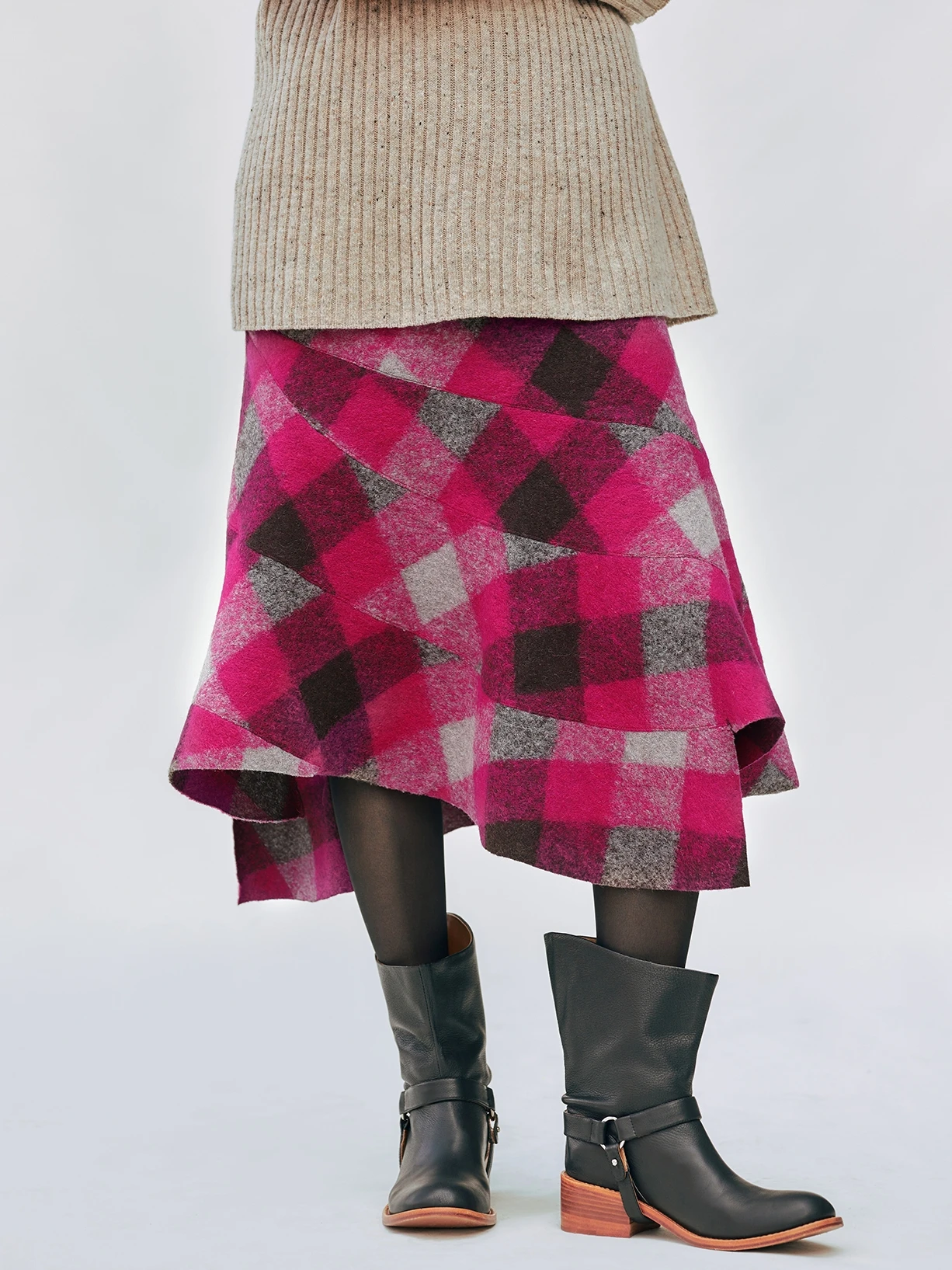 Deep Magenta Plaid Knitted Woolen Fi Tail Long Skirt Autumn Winter Series Casual mid Waist Skirt for Women
Deep Magenta Plaid Knitted Woolen Fi Tail Long Skirt Autumn Winter Series Casual mid Waist Skirt for Women