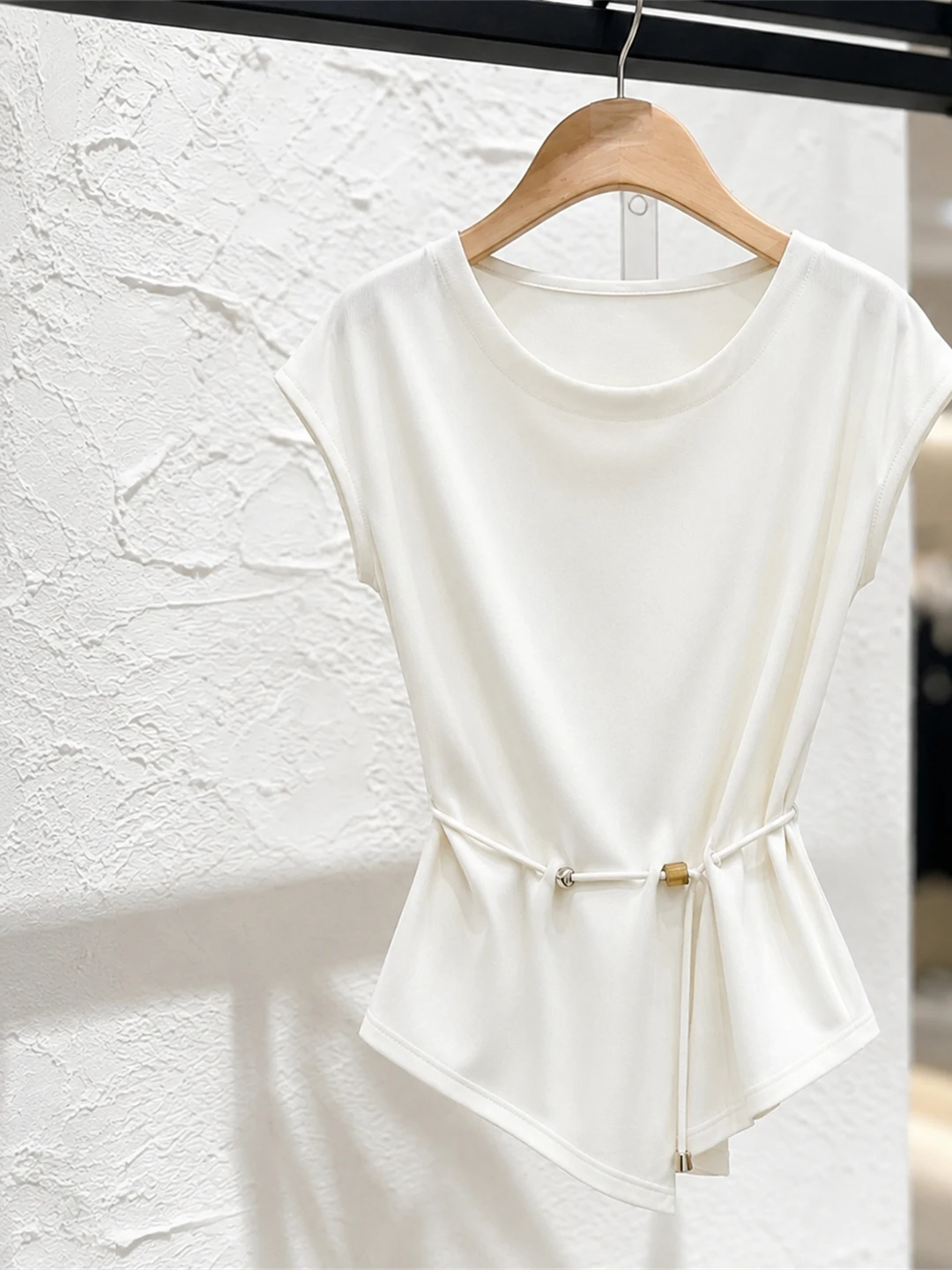 Elegant Short Sleeve T-Shirt Bow Tie Chic Gentle Style Korean Version Straight Cut Summer Top Women's Fashion Casual Wear
Elegant Short Sleeve T-Shirt Bow Tie Chic Gentle Style Korean Version Straight Cut Summer Top Women's Fashion Casual Wear