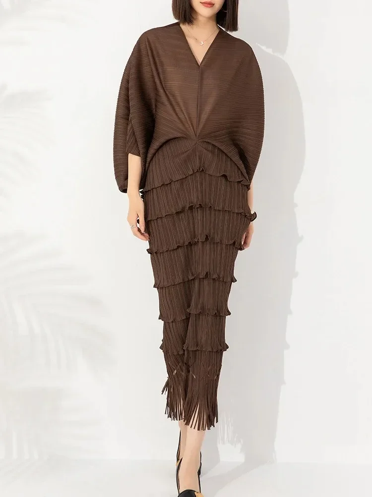 2025 Summer New Pleated Spliced Tassel Dress Women Batwing Sleeve Hollow Loose Solid Color Party Female Clothing
2025 Summer New Pleated Spliced Tassel Dress Women Batwing Sleeve Hollow Loose Solid Color Party Female Clothing