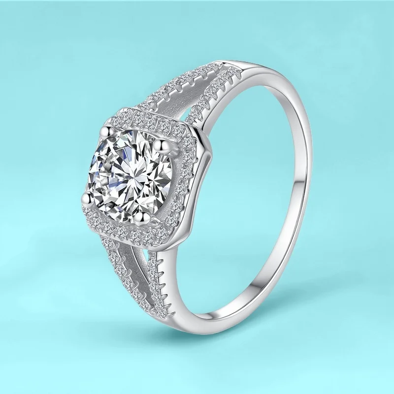 1 Ct Moissanite S925 Silver Square Cushion Wedding Proposal Ring GBA Certified Free Gift Box for Women 2025 Elegant Jewelry
1 Ct Moissanite S925 Silver Square Cushion Wedding Proposal Ring GBA Certified Free Gift Box for Women 2025 Elegant Jewelry