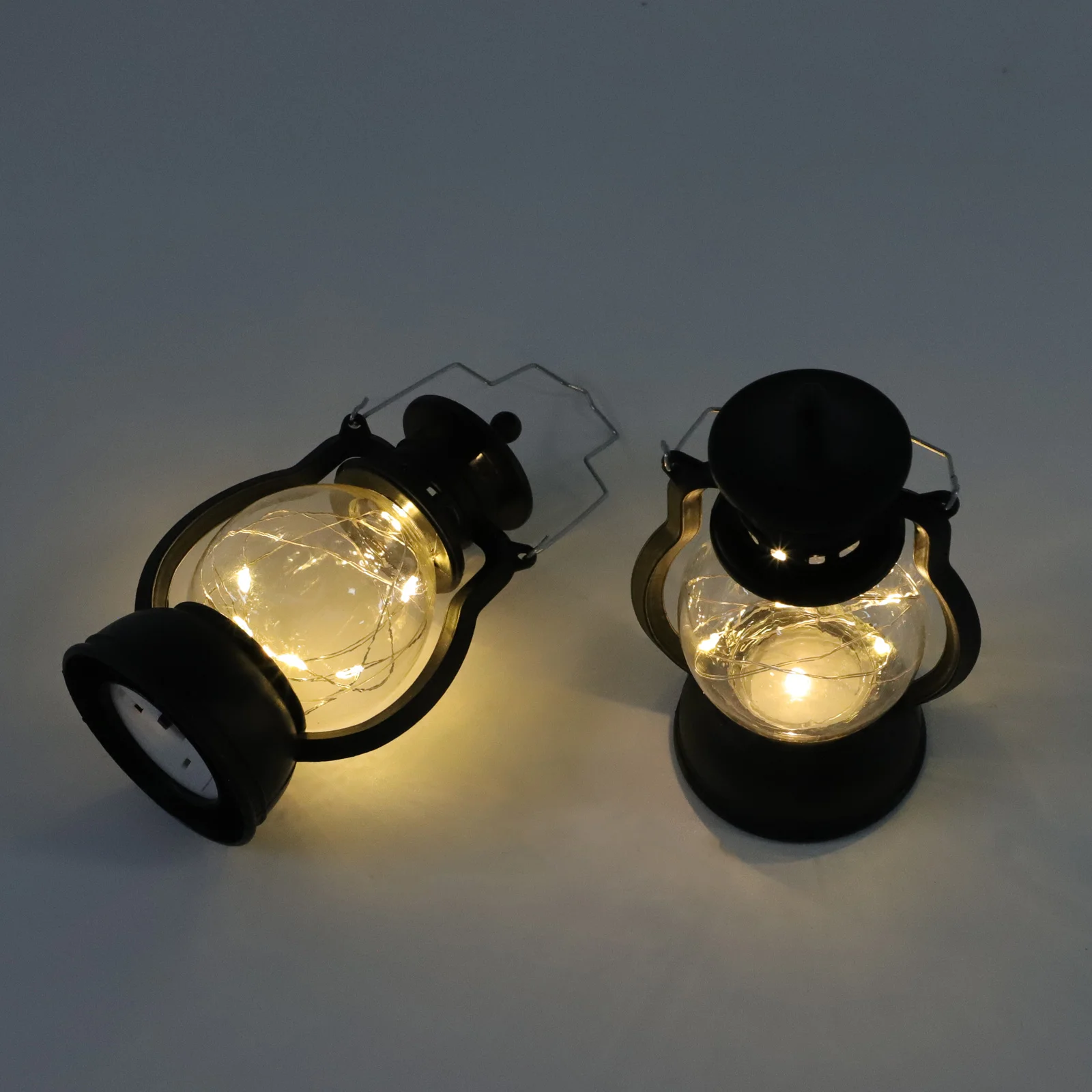 Retro Small Oil Lamp Vintage Decorative Lights 2 Pcs Smooth Plastic Hanging Design Warm Atmosphere Solar
Retro Small Oil Lamp Vintage Decorative Lights 2 Pcs Smooth Plastic Hanging Design Warm Atmosphere Solar