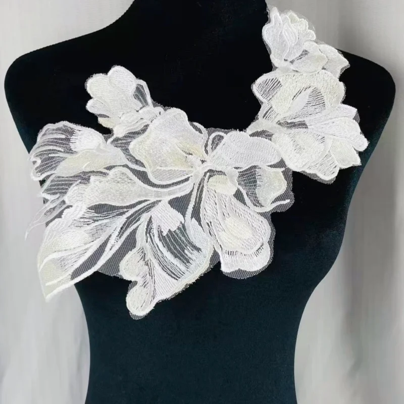A high-quality DIY embellishment with sequin embroidery for clothing. Can be sewn onto wedding dresses or formal gowns. Availabl
A high-quality DIY embellishment with sequin embroidery for clothing. Can be sewn onto wedding dresses or formal gowns. Availabl