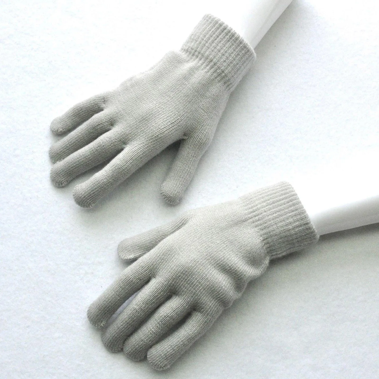 Adult Solid Color Knitted Gloves Outdoor Activity Sports Riding Warm Windproof Gloves Household Protective Gloves
Adult Solid Color Knitted Gloves Outdoor Activity Sports Riding Warm Windproof Gloves Household Protective Gloves