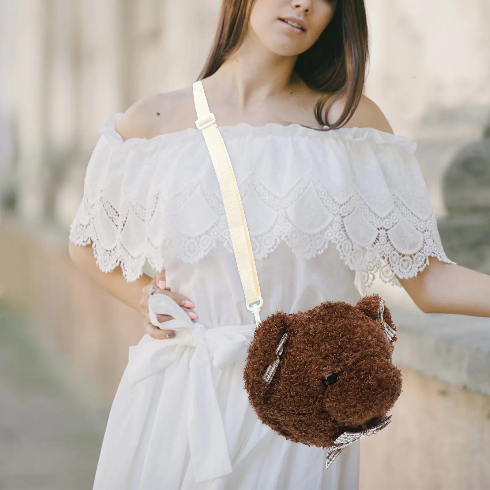 Cute Bear Shaped Crossbody Phone Bag for Women Soft Comfortable Design Multi Functional Purse Lipstick Pouch Outdoor Fashion
Cute Bear Shaped Crossbody Phone Bag for Women Soft Comfortable Design Multi Functional Purse Lipstick Pouch Outdoor Fashion