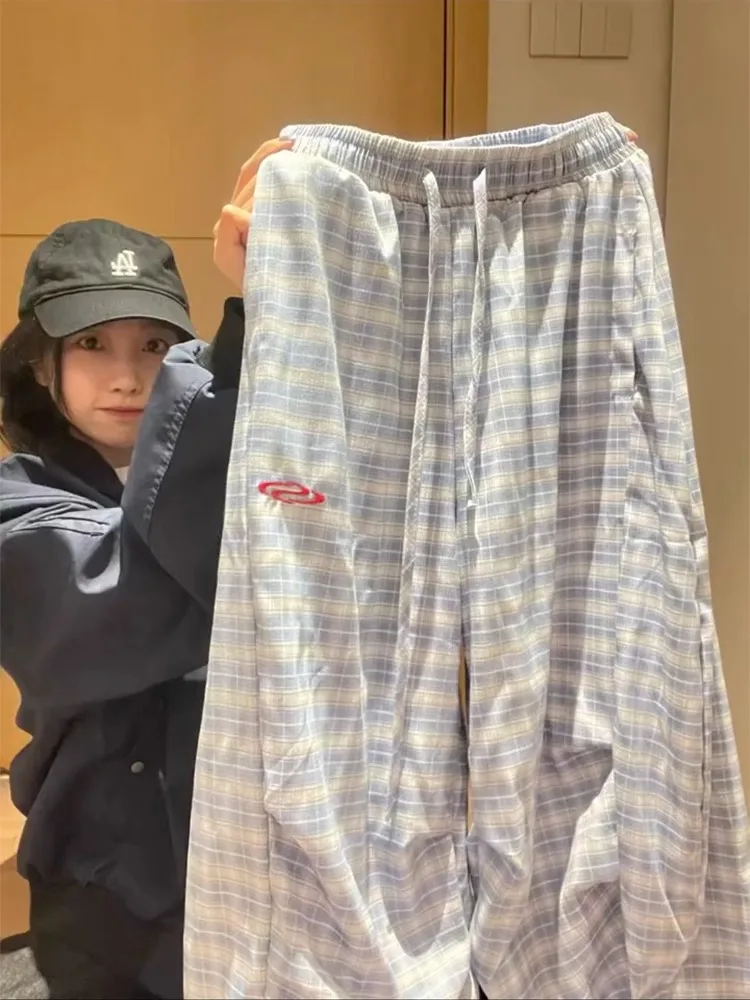 Blue Plaid Casual Pants Men Women Summer Loose American Trendy Straight Leg Dance Wide Leg Sports Pants High Waist Long Pants
Blue Plaid Casual Pants Men Women Summer Loose American Trendy Straight Leg Dance Wide Leg Sports Pants High Waist Long Pants