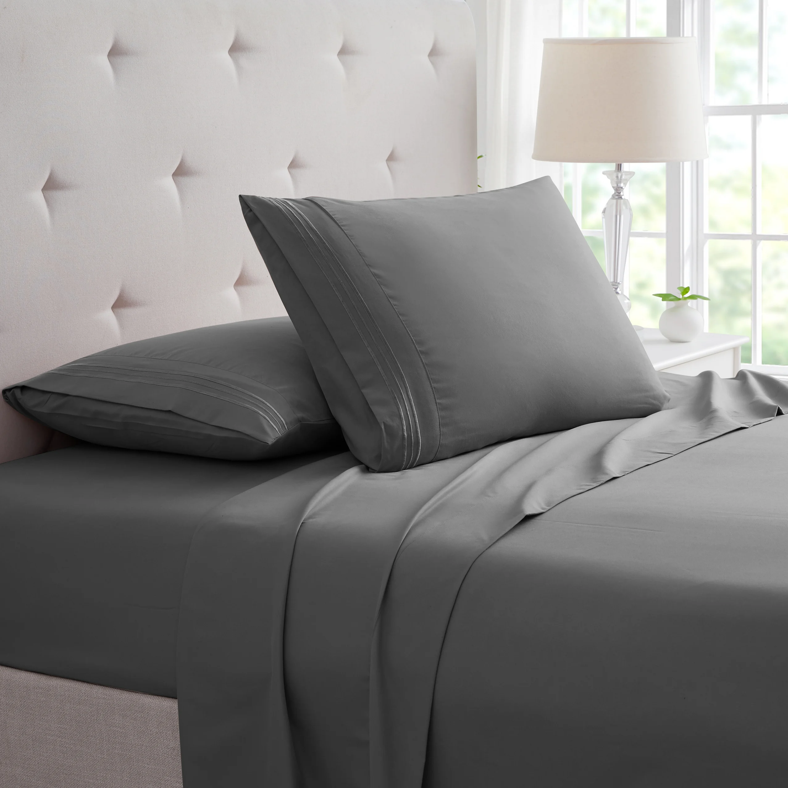 Bamboo 1800 Thread Count 4-Piece 3 Line Embroidered Sheet Set - Egyptian Luxury, Organic, 16 Inch Deep Pocket - Shrink, Fade Wrinkle Resistant
Bamboo 1800 Thread Count 4-Piece 3 Line Embroidered Sheet Set - Egyptian Luxury, Organic, 16 Inch Deep Pocket - Shrink, Fade Wrinkle Resistant