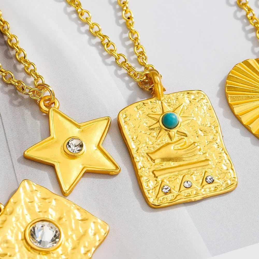 Star Devil's Eye fashion clothing accessories, featuring a stylish and unique diamond-set round zirconium sunrise
Star Devil's Eye fashion clothing accessories, featuring a stylish and unique diamond-set round zirconium sunrise