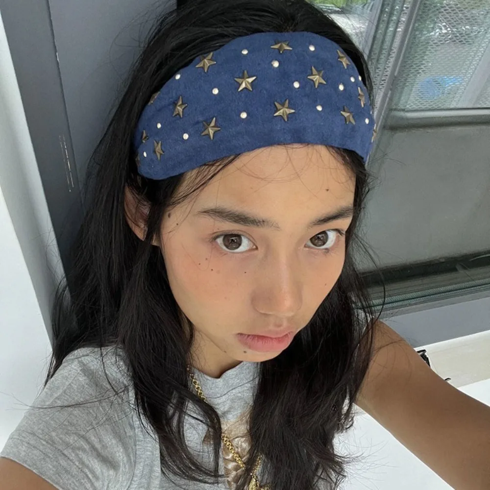Sweet Colth Wide Star Rivet Headband Y2K Spicy Girl Wide Edge Hairband Headwear Korean Style Retro Hair Hoop Girls
Sweet Colth Wide Star Rivet Headband Y2K Spicy Girl Wide Edge Hairband Headwear Korean Style Retro Hair Hoop Girls