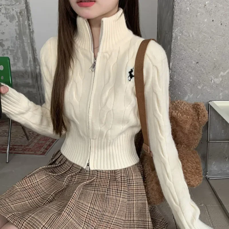 Autumn Winter College Style Chic Embroidered Knitt Cardigan Tops Korean Vintage Twixed Collar Sweater Jacket Women Outer Wear
Autumn Winter College Style Chic Embroidered Knitt Cardigan Tops Korean Vintage Twixed Collar Sweater Jacket Women Outer Wear