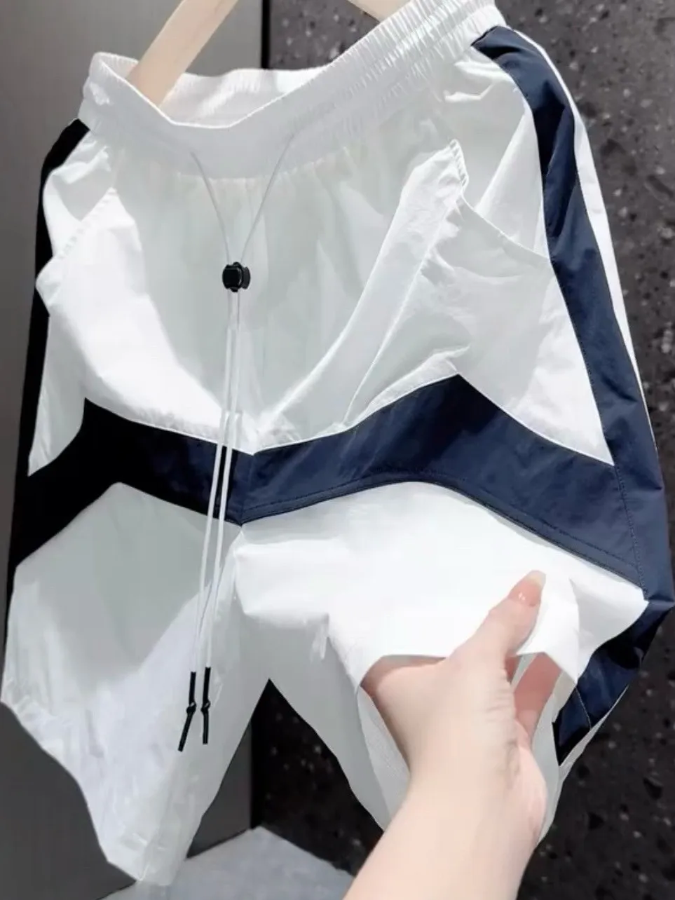 Men's Casual Loose Straight Leg Qui Dry Beach orts Five-Quarter Length American Color Blo Summer 2025 Faion Youth
Men's Casual Loose Straight Leg Qui Dry Beach orts Five-Quarter Length American Color Blo Summer 2025 Faion Youth