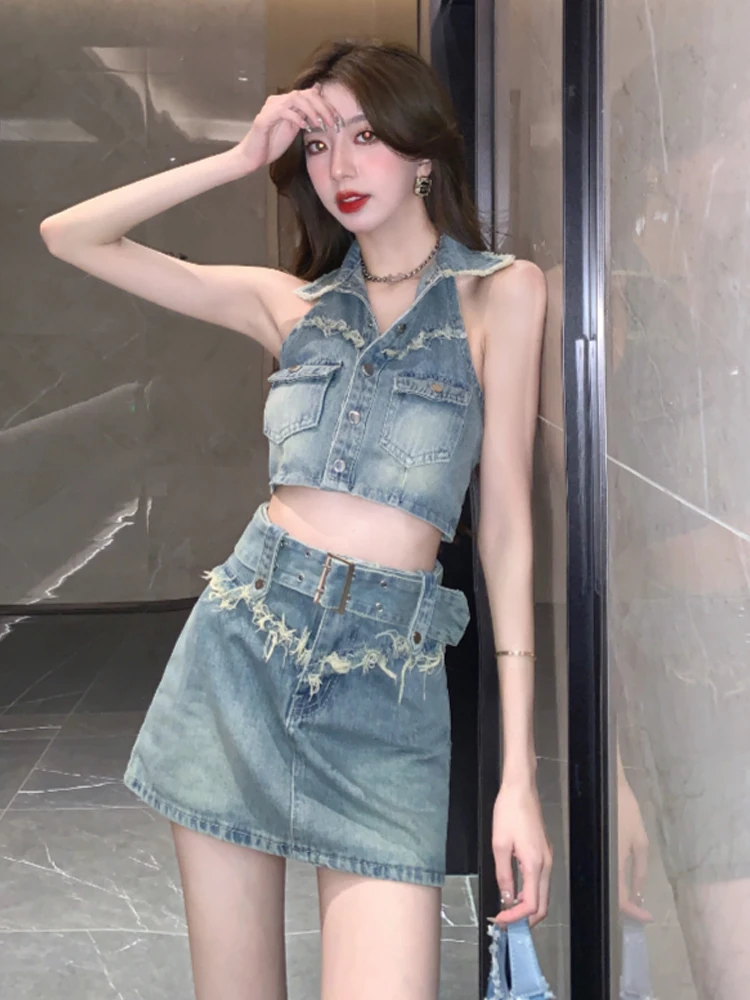 Sexy Sweet Cool Short Sleeve Neck Vest High Waist Denim Halter Backless Skirt Street Style Two Piece Set for Teens
Sexy Sweet Cool Short Sleeve Neck Vest High Waist Denim Halter Backless Skirt Street Style Two Piece Set for Teens