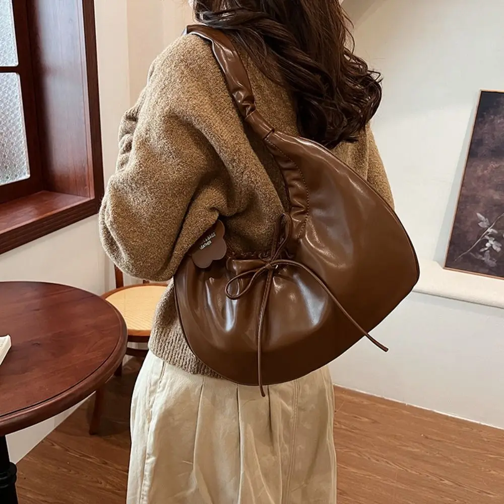 Fashion Korean Bow Pleated Armpit Bag Leather Solid Color Y2k Shoulder Bags Sweet Casual Spicy Girls Handbag Ladies
Fashion Korean Bow Pleated Armpit Bag Leather Solid Color Y2k Shoulder Bags Sweet Casual Spicy Girls Handbag Ladies