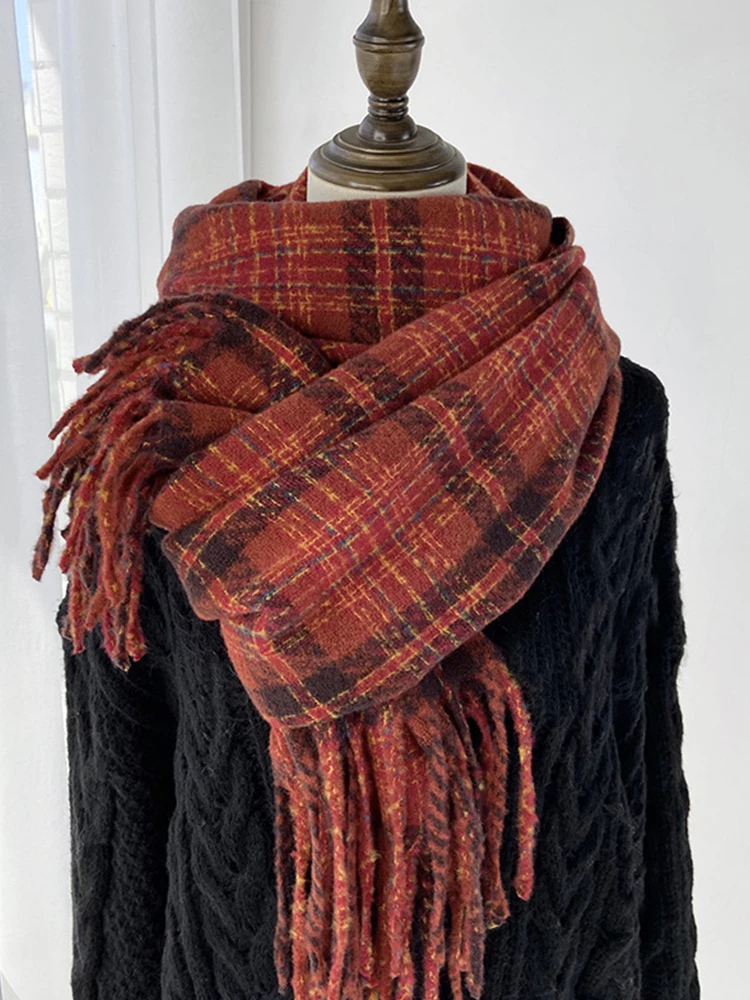 Зимний женский винтажный вязаный шарф, платок Mujer, женский и мужской милый консервативный красный клетчатый шарф с кисточками, платок, шаль в Корейском стиле
Зимний женский винтажный вязаный шарф, платок Mujer, женский и мужской милый консервативный красный клетчатый шарф с кисточками, платок, шаль в Корейском стиле