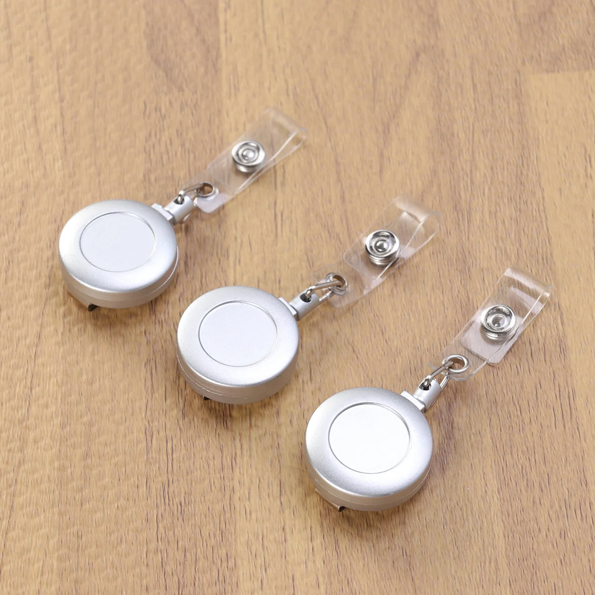 3Pcs Retractable Badge Holder Id Badge Reel Clip Heavy Duty Silver Metal Design for Teachers Factory Workers Contractors Name
3Pcs Retractable Badge Holder Id Badge Reel Clip Heavy Duty Silver Metal Design for Teachers Factory Workers Contractors Name