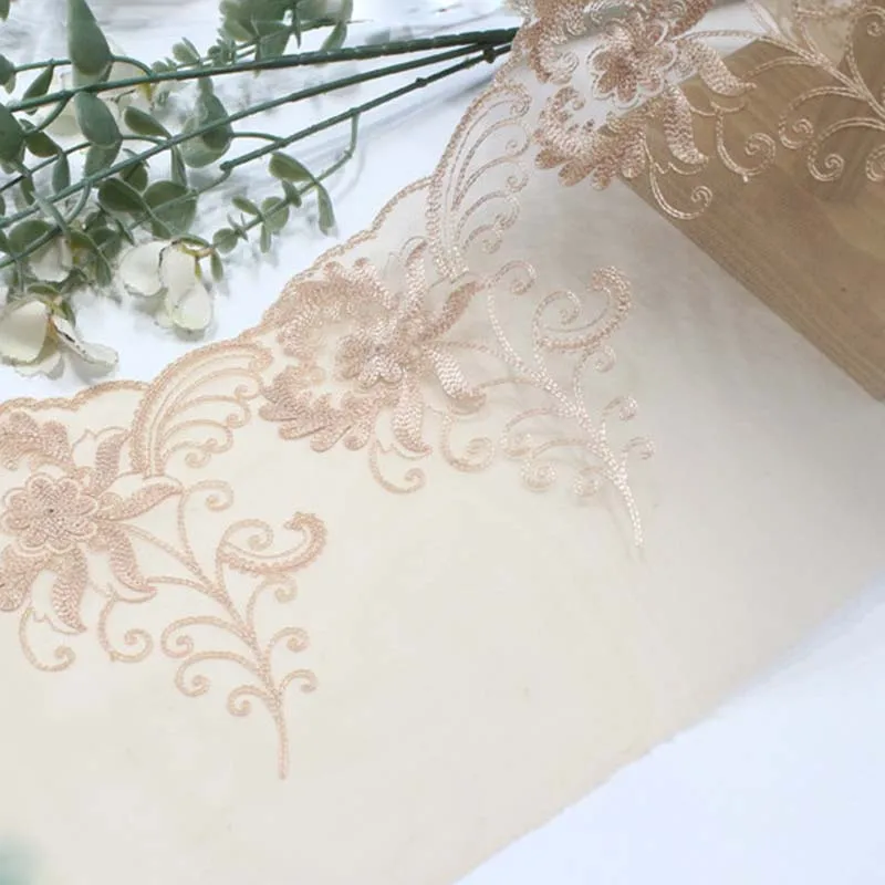 30Yards Exquisite Flower Skin Embroidery Lace Trim Skirt Hem For Clothes Sewing Accessories Lingerie Wedding Dress
30Yards Exquisite Flower Skin Embroidery Lace Trim Skirt Hem For Clothes Sewing Accessories Lingerie Wedding Dress
