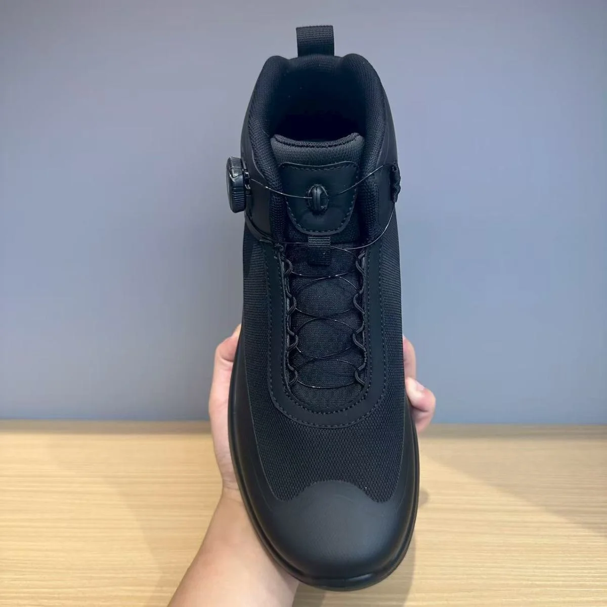 Профессиональные мужские высококачественные прогулочные кроссовки, мужские нескользящие кроссовки, кроссовки для бега, мужская обувь на толстой подошве
Профессиональные мужские высококачественные прогулочные кроссовки, мужские нескользящие кроссовки, кроссовки для бега, мужская обувь на толстой подошве