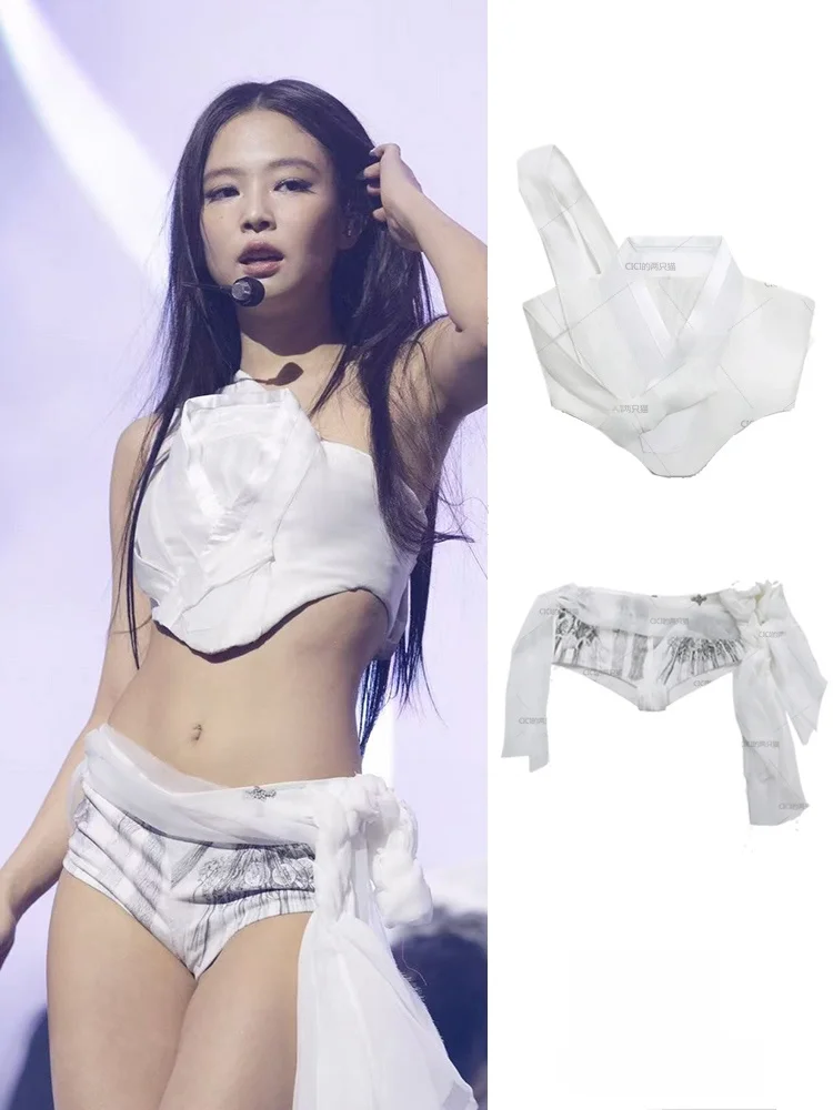 Jennie White Shoulder Printed Short Pants Stage Performance Clothing Mesh Top Women's Traditional Costume
Jennie White Shoulder Printed Short Pants Stage Performance Clothing Mesh Top Women's Traditional Costume