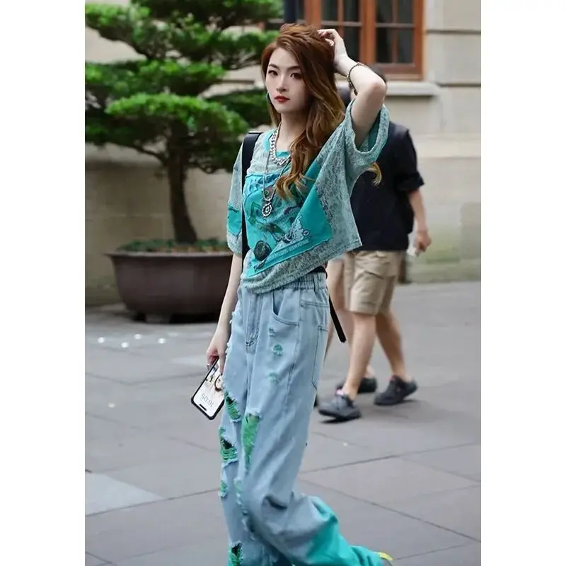 European station's summer new stylish versatile casual round-neck T-shirt women's fashionable high-waisted jeans two-piece set
European station's summer new stylish versatile casual round-neck T-shirt women's fashionable high-waisted jeans two-piece set