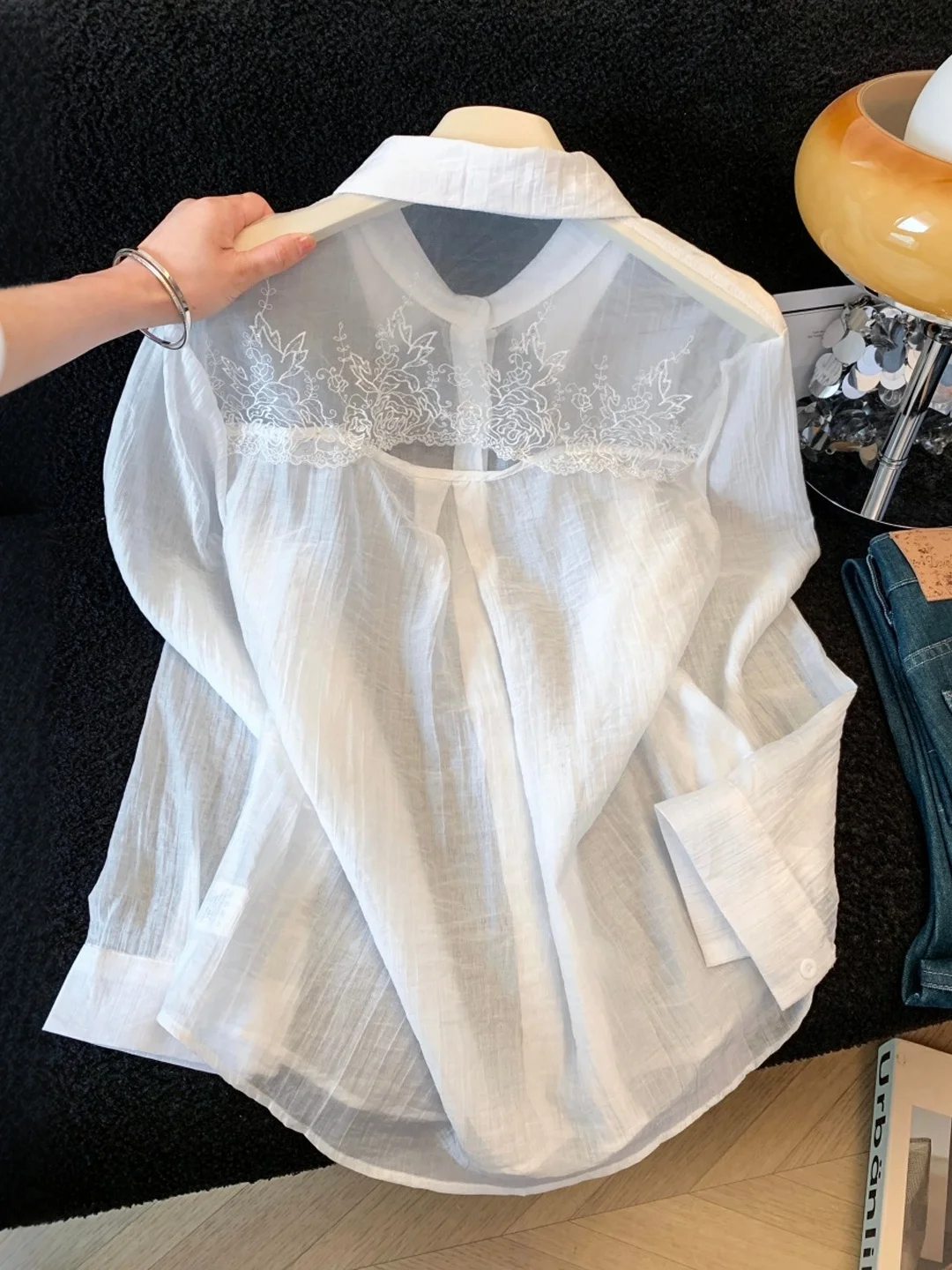 Korean Style Women's Long Sleeve Lace Back Collar Shirt Summer Sun Protection Loose Fit Commute Fashion Polyester Fiber
Korean Style Women's Long Sleeve Lace Back Collar Shirt Summer Sun Protection Loose Fit Commute Fashion Polyester Fiber