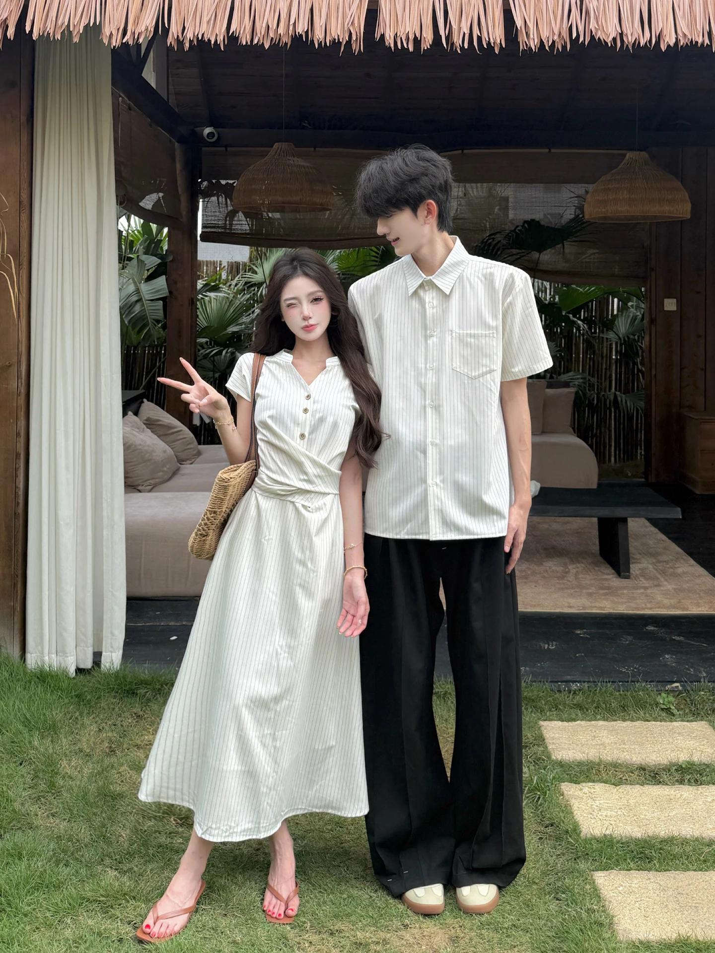 Elegant Couple Matching Summer Short Sleeve Striped Shirt V-Neck Waist-Cinching Long Dress One Skirt One Shirt French Style
Elegant Couple Matching Summer Short Sleeve Striped Shirt V-Neck Waist-Cinching Long Dress One Skirt One Shirt French Style