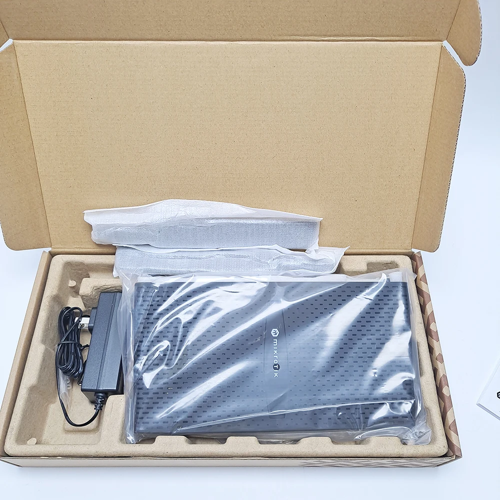 Rbd53ig-5Hacd2hnd Mikrotik Router Hap Ac3 716Mhz CPU 5 10/100/1000 Mbps Ethernet Ports
Rbd53ig-5Hacd2hnd Mikrotik Router Hap Ac3 716Mhz CPU 5 10/100/1000 Mbps Ethernet Ports