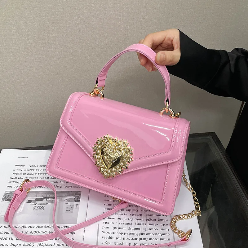 Сумка-цепочка в форме сердца 2025 года, женская сумка-тоут из глянцевой кожи, роскошная сумка через плечо, текстурированная сумка через плечо, шикарная сумка «день-ночь»  
Сумка-цепочка в форме сердца 2025 года, женская сумка-тоут из глянцевой кожи, роскошная сумка через плечо, текстурированная сумка через плечо, шикарная сумка «день-ночь» 