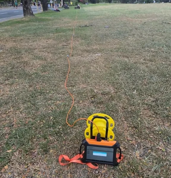 Портативное 16-канальное оборудование для обнаружения подземных вод ADMT-300S-X-16D, дальность 300 м, производство Китай
Портативное 16-канальное оборудование для обнаружения подземных вод ADMT-300S-X-16D, дальность 300 м, производство Китай