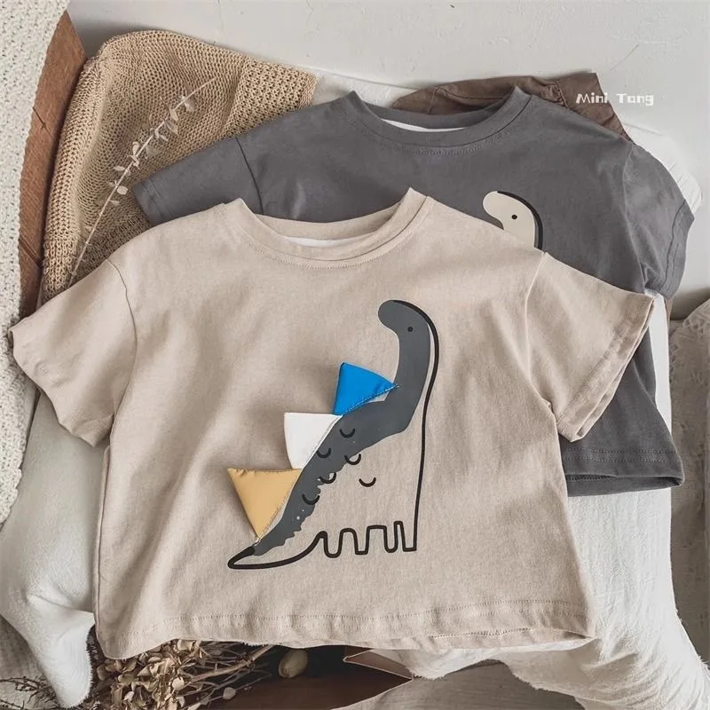 ( 1-7 Years )New Summer Three-dimensional dinosaur short-sleeved T-shirt design boy girls comfortable top children kids cloths
( 1-7 Years )New Summer Three-dimensional dinosaur short-sleeved T-shirt design boy girls comfortable top children kids cloths