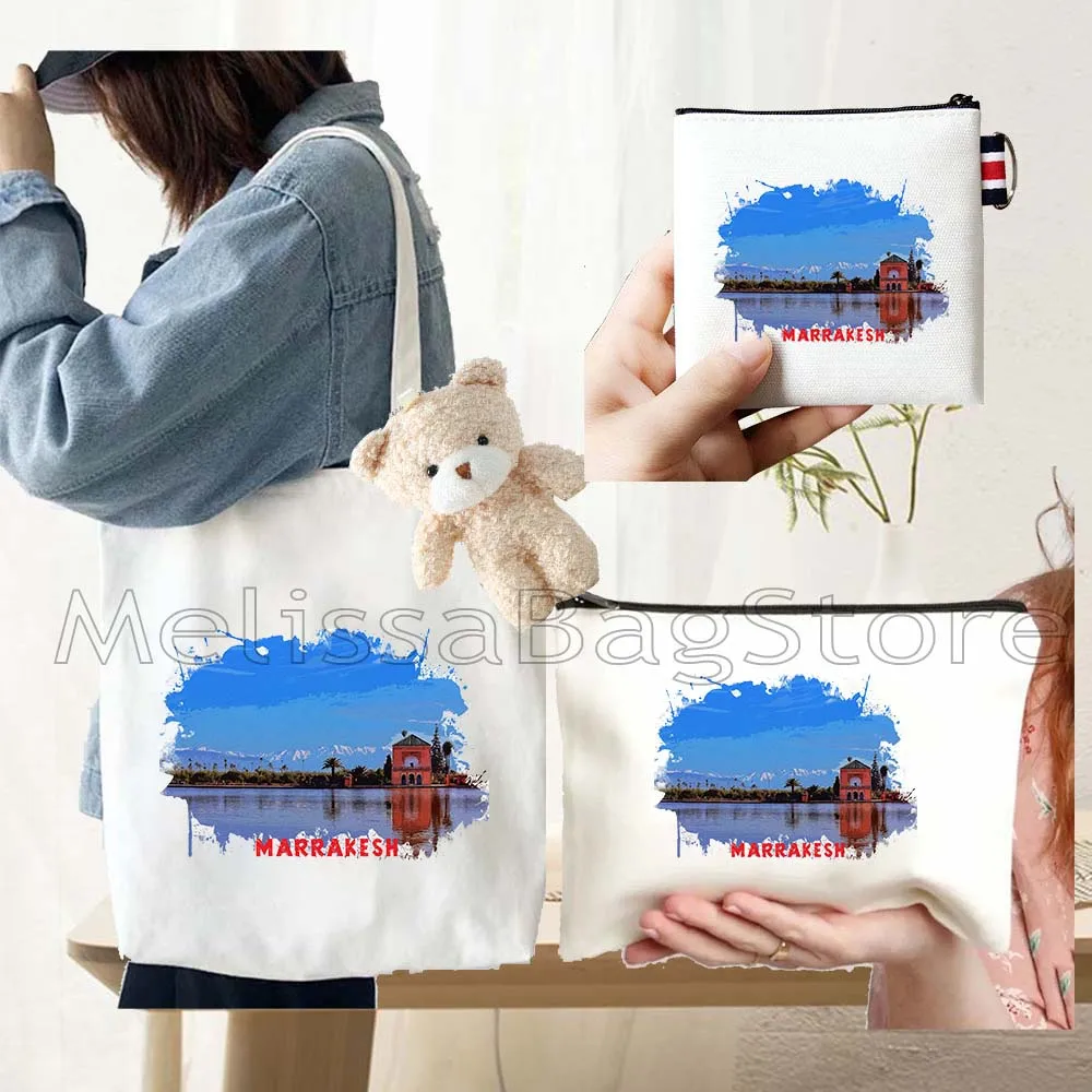 4PCS Gifts Set Seoul City Print White Canvas Tote Bag Handbag with Doll Key Coin Purse Cosmetic Makeup Toilet Bag Case Pouch
4PCS Gifts Set Seoul City Print White Canvas Tote Bag Handbag with Doll Key Coin Purse Cosmetic Makeup Toilet Bag Case Pouch