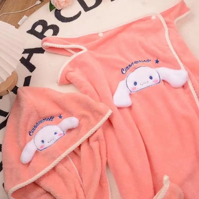 Sanrio Cinnamoroll банное полотенце с милым мультяшным узором, новый стиль, мягкая банная юбка, модная впитывающая девушка Kawaii, популярный домашний подарок
Sanrio Cinnamoroll банное полотенце с милым мультяшным узором, новый стиль, мягкая банная юбка, модная впитывающая девушка Kawaii, популярный домашний подарок