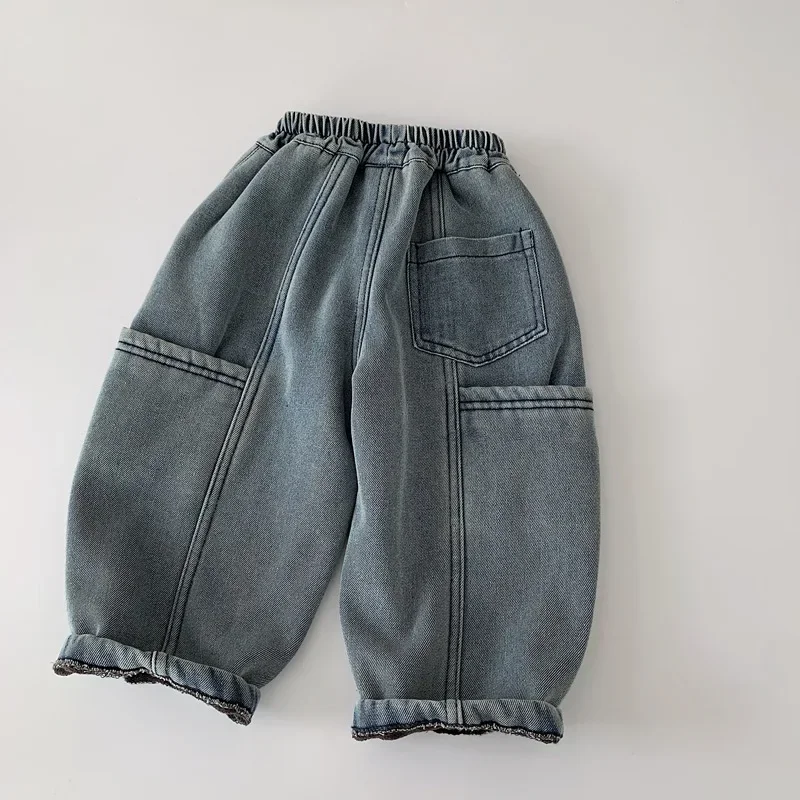2025 Kids Cotton Fleece Lined Wide Leg Jeans Clothes 1-6Y Girls Boys Elastic Waist Denim Pants Autumn Winter Fashion Casual Wear
2025 Kids Cotton Fleece Lined Wide Leg Jeans Clothes 1-6Y Girls Boys Elastic Waist Denim Pants Autumn Winter Fashion Casual Wear