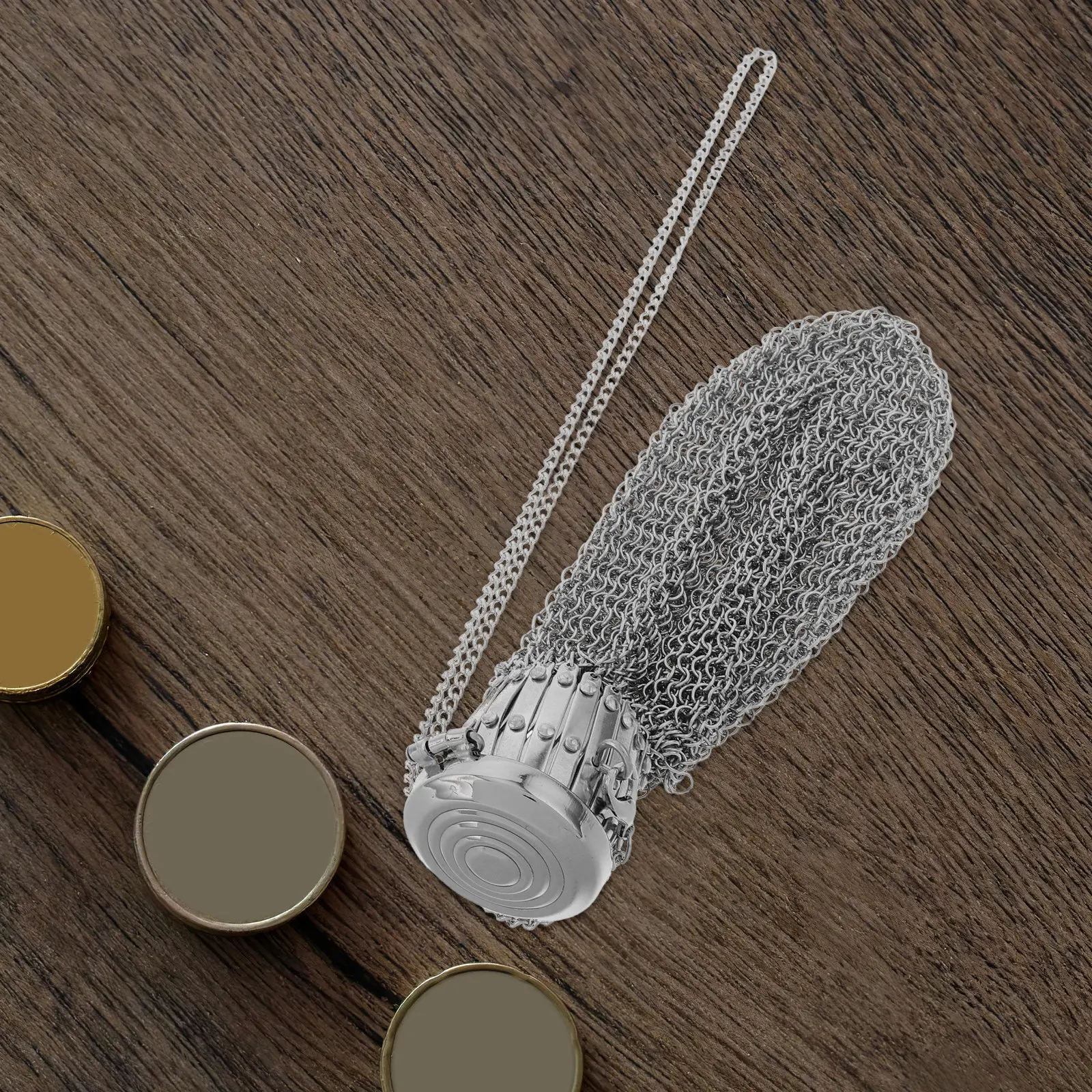 Mini Coin Box Retro Mesh Change Purse Twist Lid Design Stainless Steel Vintage Coin Storage Compact for Pocket Handbag
Mini Coin Box Retro Mesh Change Purse Twist Lid Design Stainless Steel Vintage Coin Storage Compact for Pocket Handbag