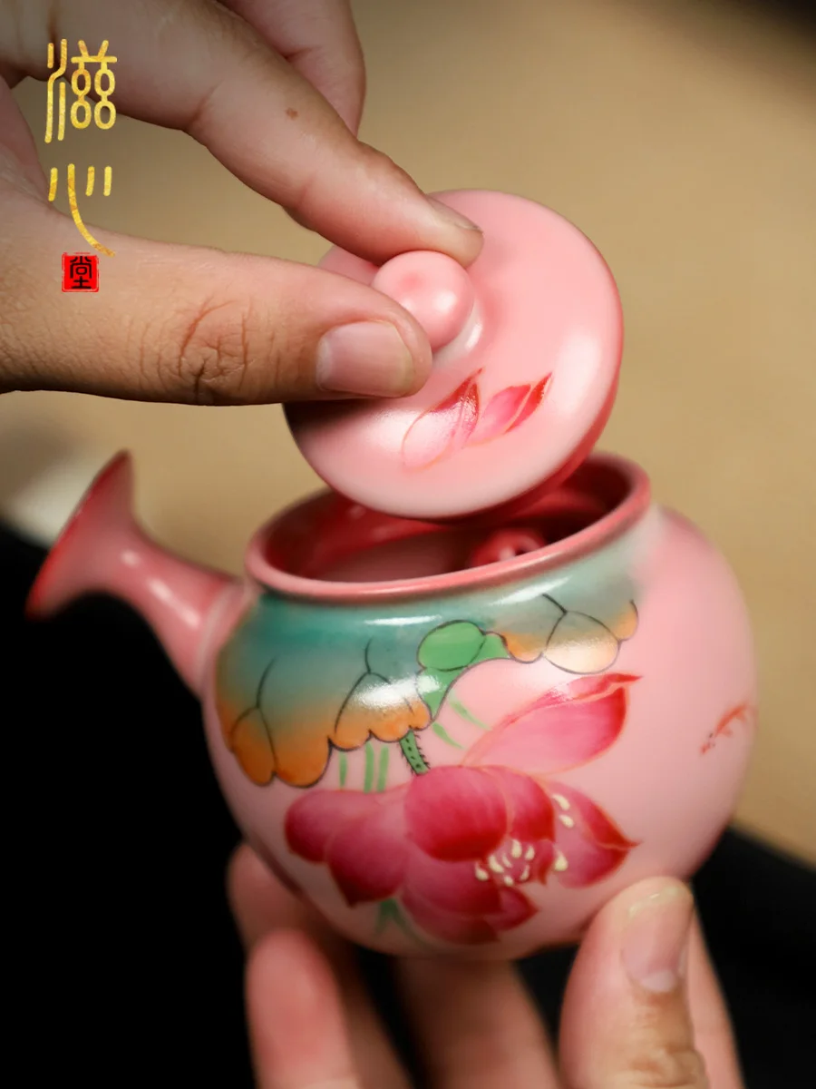 High-End Celadon Hand-Painted New Side Handle Pot Porcelain Set Teapot Single Household
High-End Celadon Hand-Painted New Side Handle Pot Porcelain Set Teapot Single Household