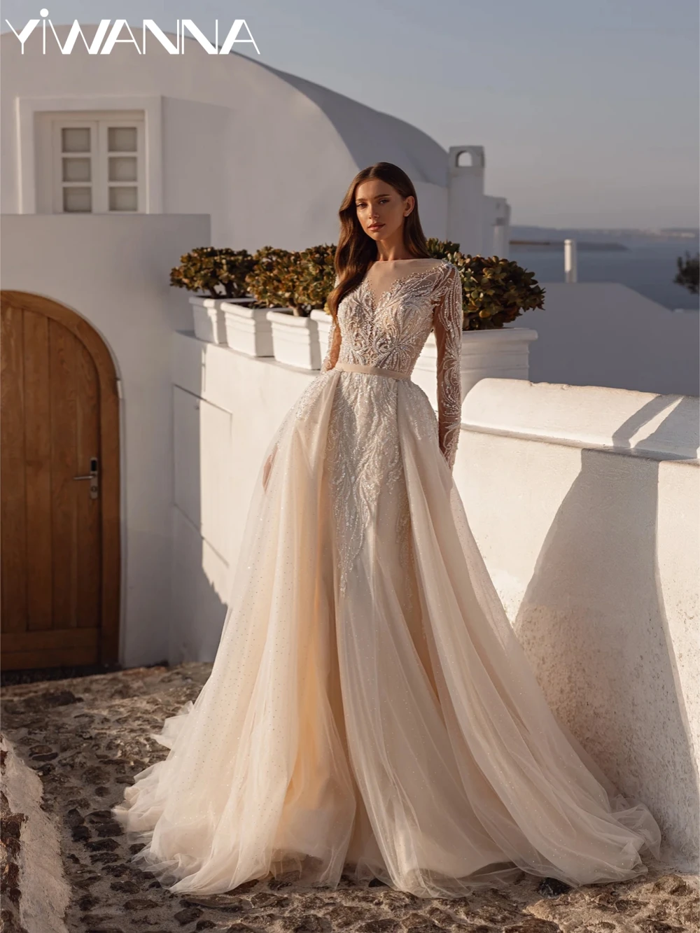 Glitter Detachable Train Embroidery Lace Wedding Dress Boat Neck Long Sleeve Bridal Gown Customized Beaded Dresses For Bride
Glitter Detachable Train Embroidery Lace Wedding Dress Boat Neck Long Sleeve Bridal Gown Customized Beaded Dresses For Bride