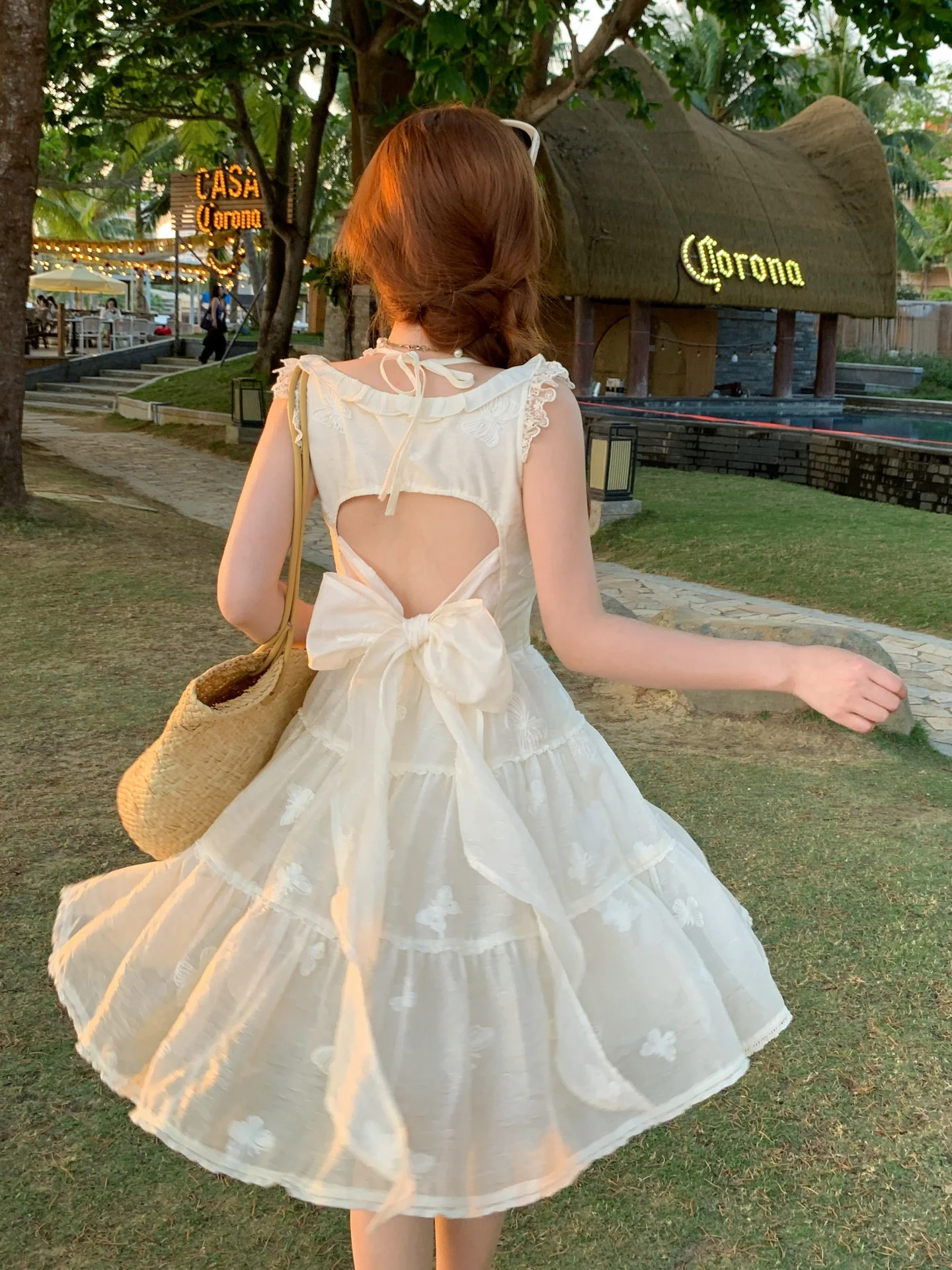 Beach Vacation Style Backless Dress Women's Summer Knot Design Sleeveless Short Skirt High Waist A-Line Skirt
Beach Vacation Style Backless Dress Women's Summer Knot Design Sleeveless Short Skirt High Waist A-Line Skirt