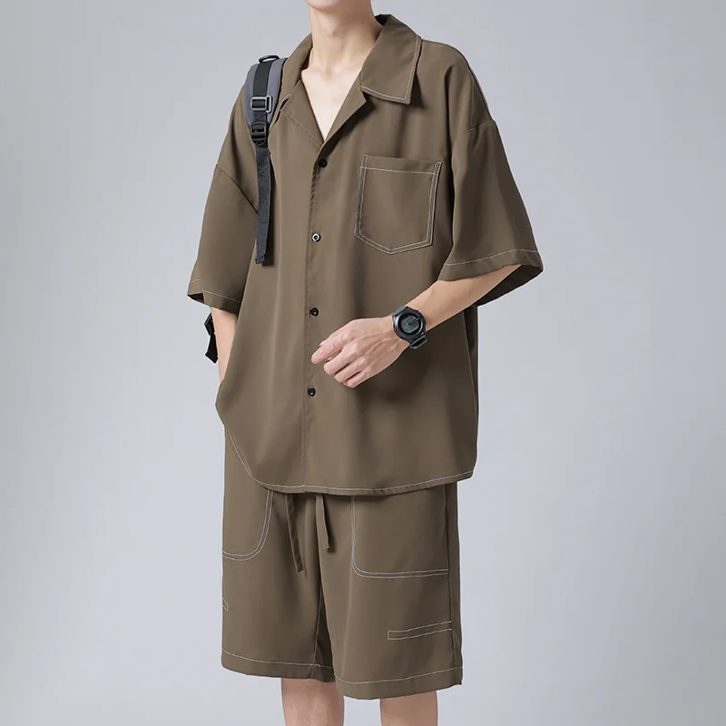 2 Piece Set Men Shorts Shirt Suit Collar Short Sleeve Top Thin Drape Fabric Drawstring Casual Bottom Oversize Summer ropa hombre
2 Piece Set Men Shorts Shirt Suit Collar Short Sleeve Top Thin Drape Fabric Drawstring Casual Bottom Oversize Summer ropa hombre
